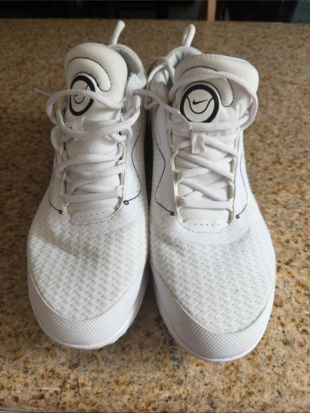 Nike Court Zoom Pro HC White Men's Lightweight Running Shoes with Black Accents